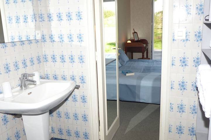 Gîte pour 9 personnes, avec jardin ainsi que sauna et terrasse dans Plage Pen Boc H Arradon - 4