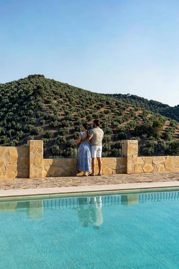 Casa rural para 4 personas, con Terraza y Jardín además de Piscina y Vistas en Parque Natural Sierras Subbéticas