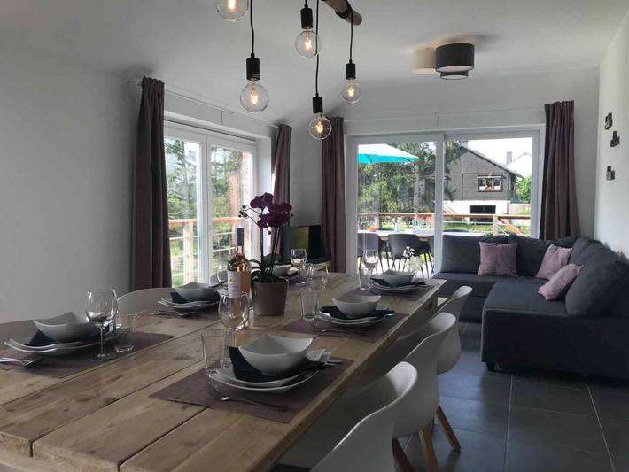Schön gelegenes privates Ferienhaus für 6 Personen in den Ardennen in der Nähe von Dinant in Wellin, Neufchâteau und Umgebung