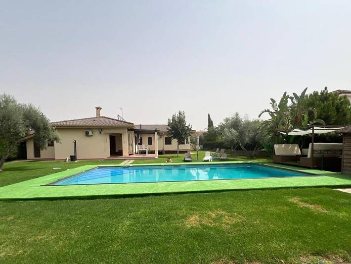 Chalet para 8 personas, con piscina además de jardín y vistas en Provincia de Sevilla - 4