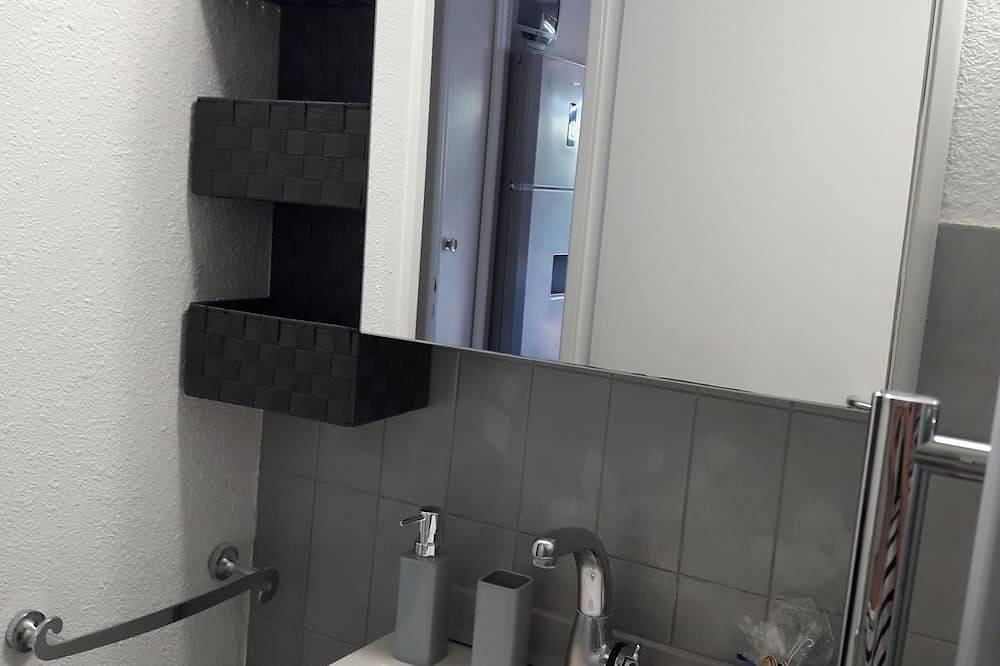 Appartamento intero, Studio on garden level in Les Lecques, Saint-Cyr-sur-Mer