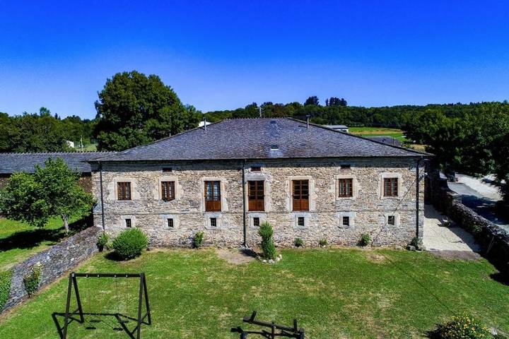 Casa rural para 2 personas, con Terraza además de Jardín y Vistas en Pesoz