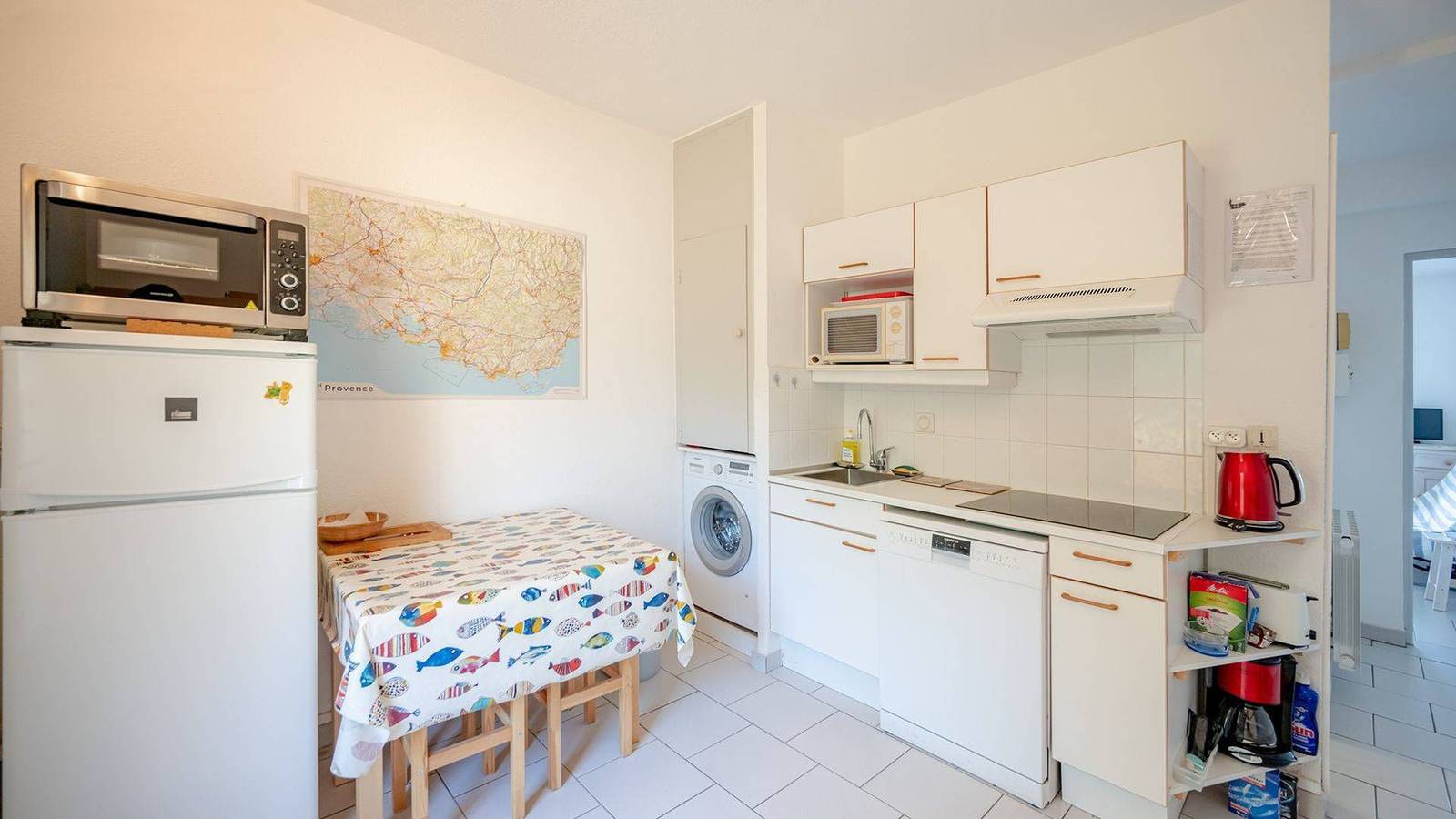 Entire apartment, "Laurier" - Vue sublime sur la baie d'Aiguebelle in Plage d'Aiguebelle, Le Lavandou