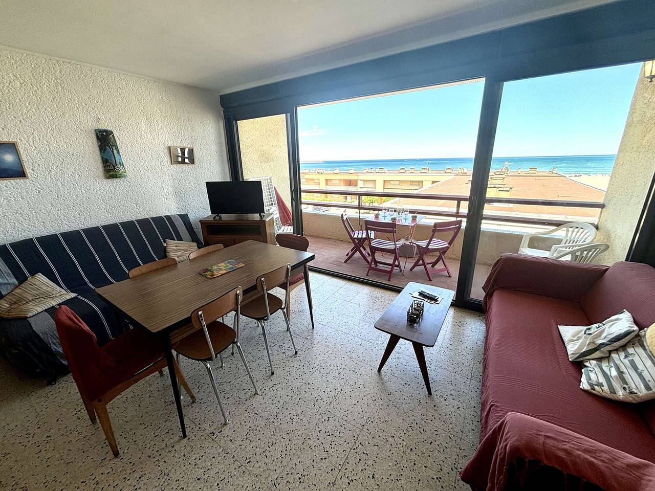 Apartamento entero, Apartamento 2 piezas a 50m de la playa con balcón y parking, 6 plazas in Port-la-Nouvelle, Côte d'Améthyste