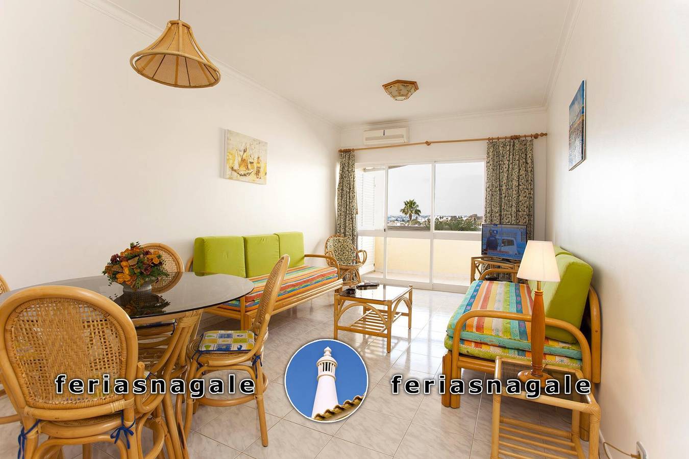 Apartamento entero, "A Ramos Apartamento Palmeira Galé", vistas al mar, piscina compartida, aire acondicionado y Wi-Fi in Guia, Distrito de Faro