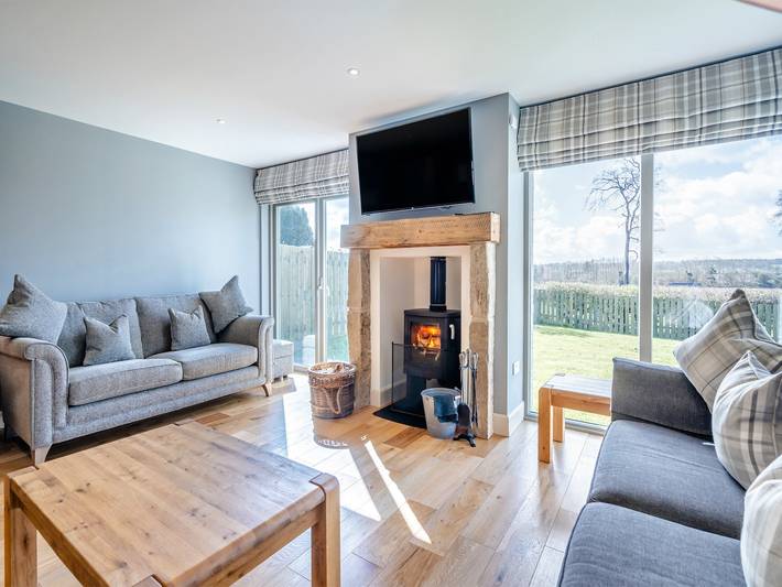 Log cabin for 6 people, with garden in Falkirk