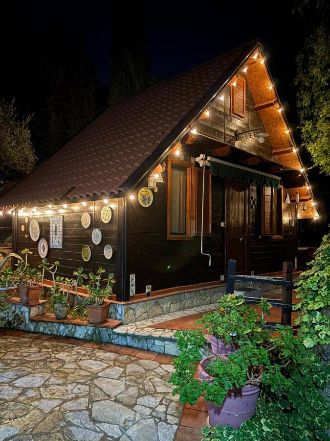 Gîte pour 4 personnes, avec Terrasse ainsi que Jardin et Vue à San Giovanni Gemini