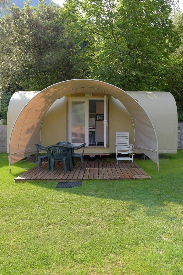 Camping Alpino - Nature Village in Malcesine, Montagnes autour du lac de Garde