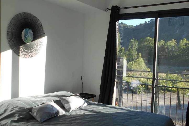 Location de vacances pour 8 personnes, avec jardin et terrasse à Propiac - 3