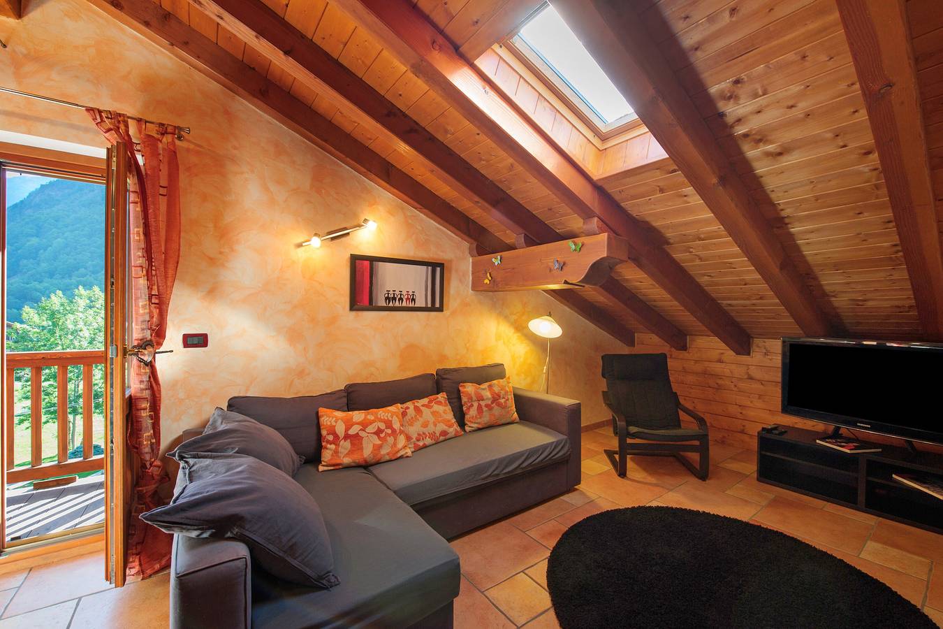 Appartamento intero, Appartamento 'Anita - Issime Valle d'Aosta' con Balcone in Issime, Comune di Issime