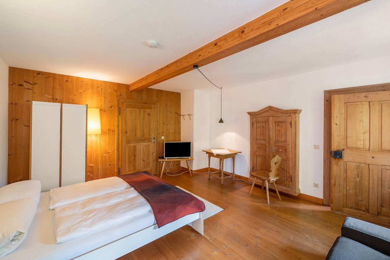 Entire apartment, Apartment 'Achatswies' with Mountain View, Private Terrace and Wi-Fi in Fischbachau, Alpine Region of Tegernsee and Schliersee