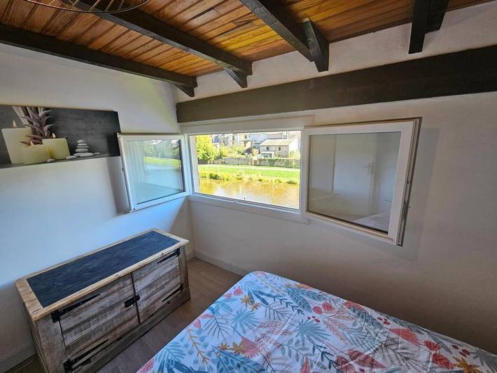 Location de vacances pour 6 personnes, avec Balcon ainsi que Terrasse et Vue dans Saint-Geniez-d'Olt-et-d'Aubrac - 4