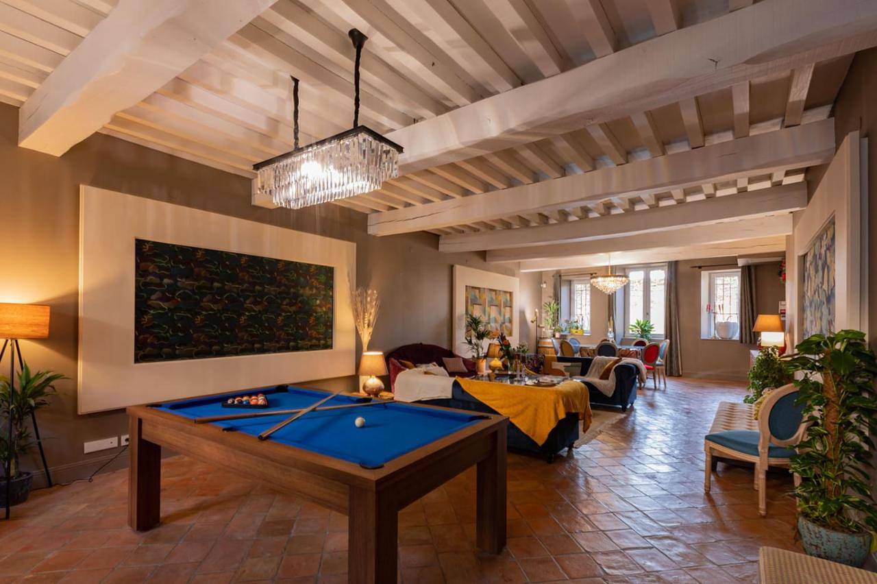 Maison Toscane in a remarkable village - heated pool, jacuzzi, billiard & ensuite luxury bedrooms in Terraube, Gers