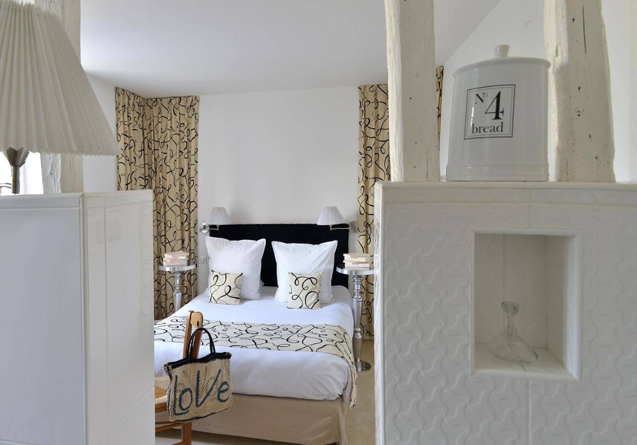 Logis Hôtels Restaurant Les 3 Rois in Issoudun, Région d'Issoudun