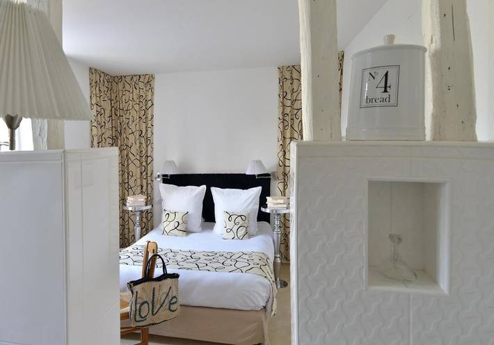 Hôtel pour 4 personnes, avec terrasse à Issoudun