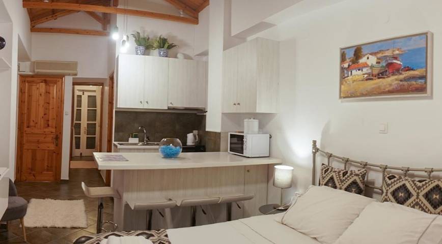 Gîte pour 5 personnes, avec terrasse et vue à Hydra - 2