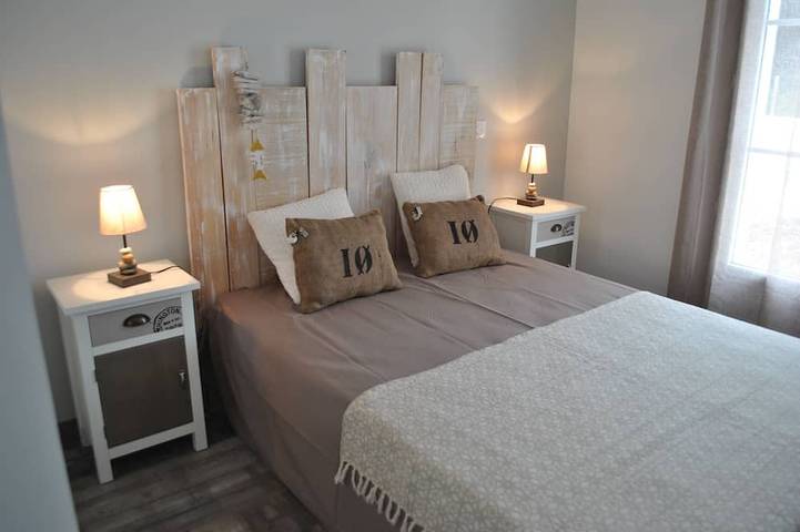 Location de vacances pour 6 personnes, avec terrasse et jardin dans Plage des Sables-Vignier - 3