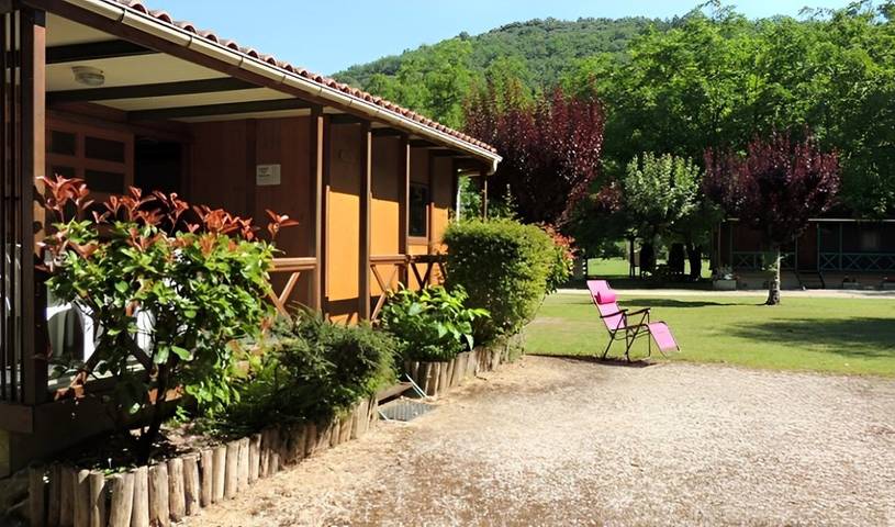 Chalet pour 5 personnes, avec terrasse et piscine, animaux acceptés en Dordogne - 2
