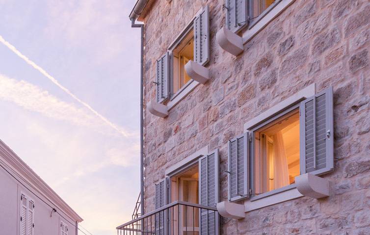 Villa for 6 people, with terrace and garden on Vis