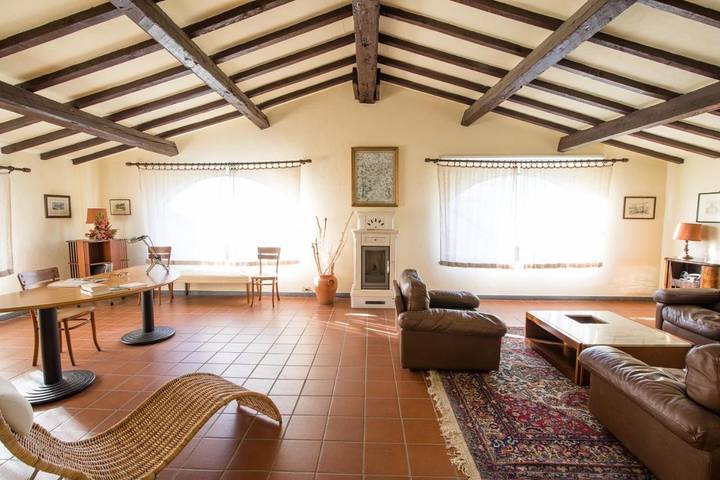 Location de vacances pour 8 personnes, avec jardin et vue à San Giuliano Terme