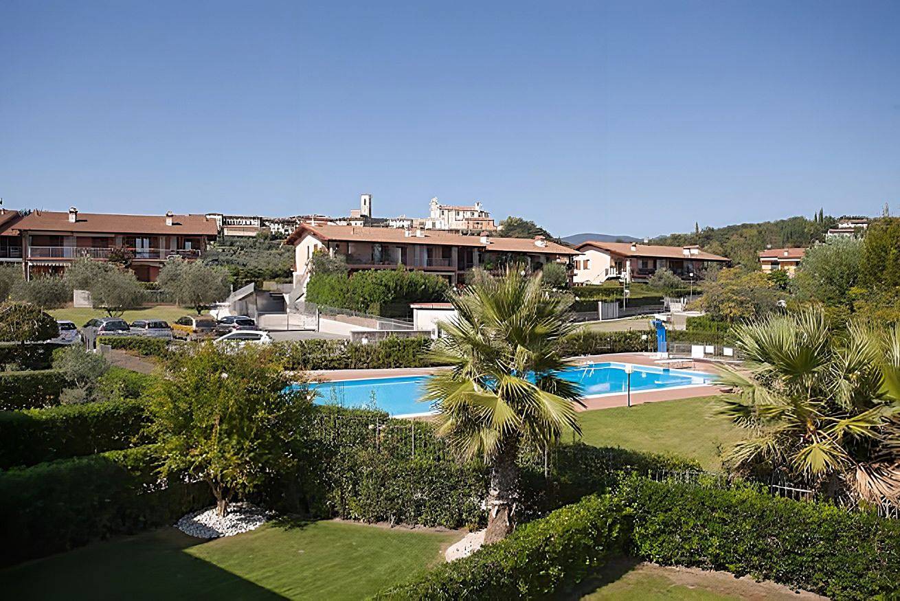 Ganze Wohnung, Ferienwohnung für 4 Personen mit Balkon/Terrasse in Polpenazze del Garda, Gardasee-Berge