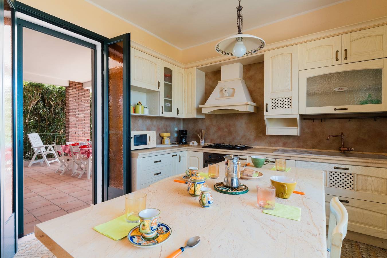 Villa Ariel frente al mar en Porto Cesareo con terraza y jardín in Porto Cesareo, Golfo de Tarento