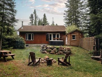 Maison de campagne pour 5 personnes, avec sauna ainsi que jacuzzi et terrasse dans Saint Donat De Montcalm