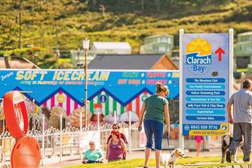 Glamping for 4 People in Clarach Bay, Ceredigion, Photo 2