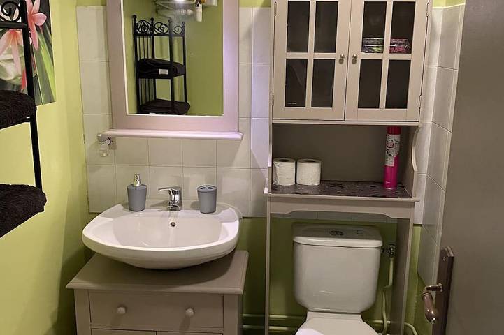 Appartement entier, Appartement Cosy avec jardin et parking in Fontainebleau, Seine-et-Marne