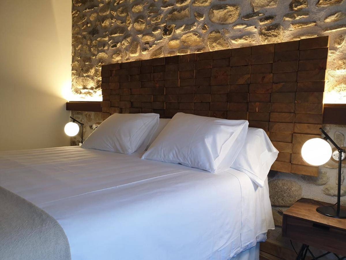 Double or Twin Room with Bathroom in Vilallonga de Ter, Pirineo Catalan