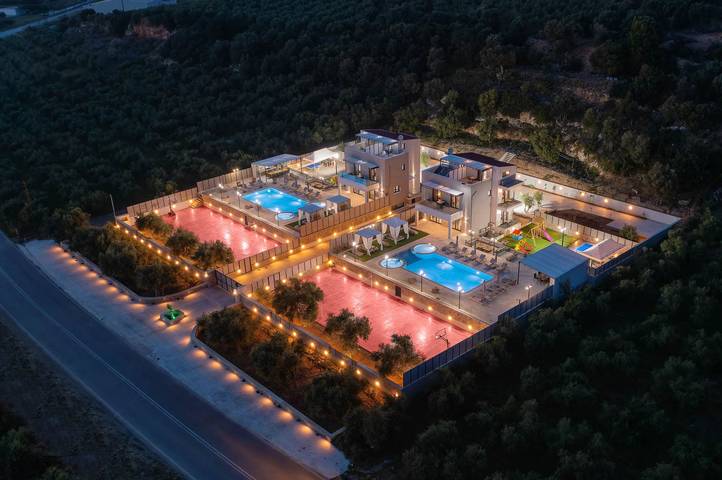 Villa für 28 Personen, mit Balkon und Sauna sowie Garten - 1