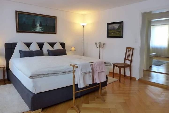 Geheel appartement, Bieri-Haus in Unterseen, Meer van Thun