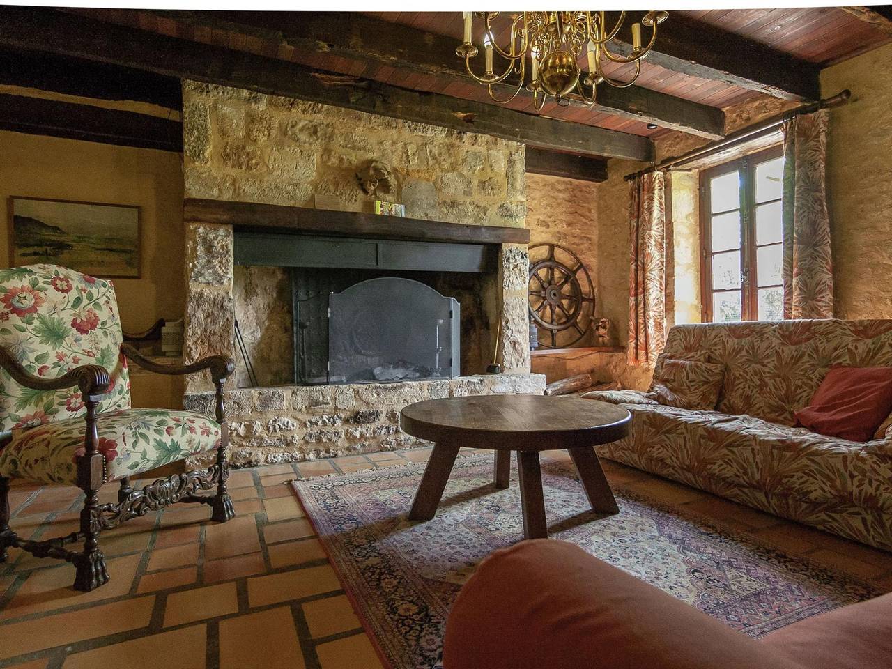 Quaint Mansion in Aquitaine Estate with Private Garden in Les Eyzies, Périgord Noir