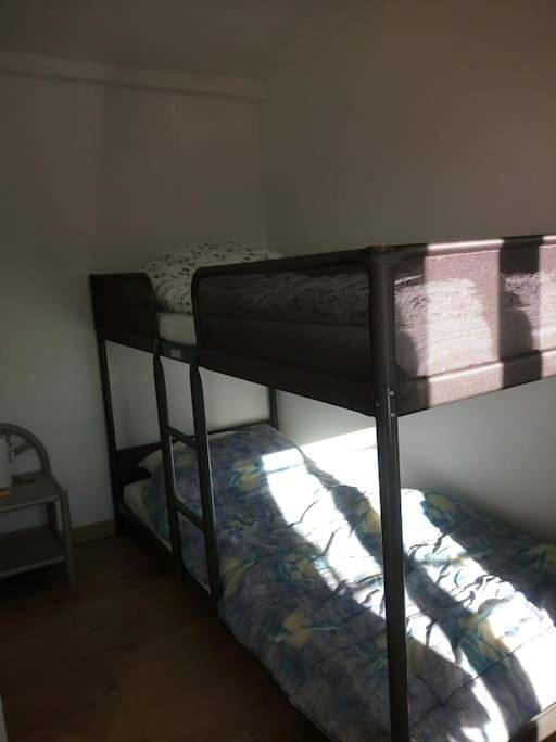 Location de vacances pour 4 personnes, avec jardin ainsi que vue et terrasse, animaux acceptés à Gonfaron - 2