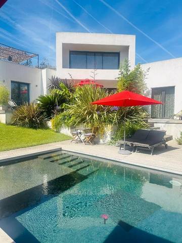 Cottage pour 2 personnes, avec piscine et jardin dans Gare De Cassis