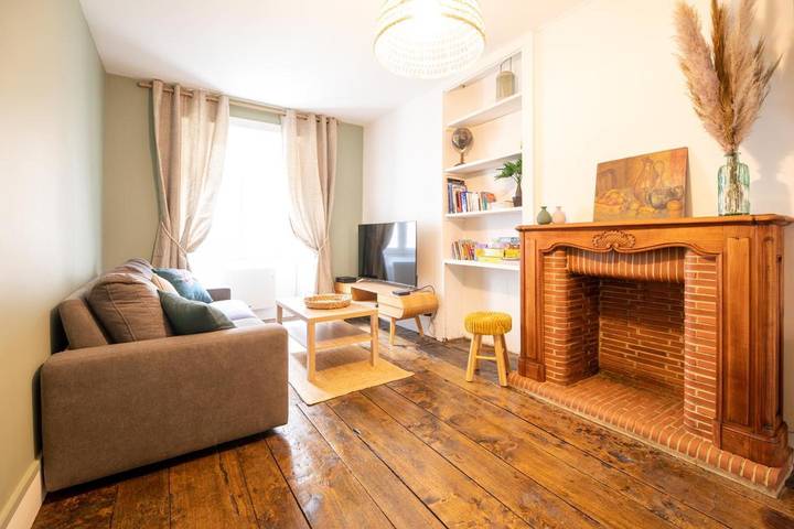 Gîte pour 5 personnes, avec Balcon ainsi que Terrasse et Jardin dans Office De Tourisme De Saint Junien