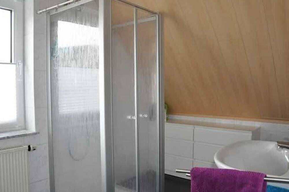 Ganze Wohnung, Ferienwohnung Bramwaldblick mit 2 Schlafzimmern in Hann. Münden, Weserbergland