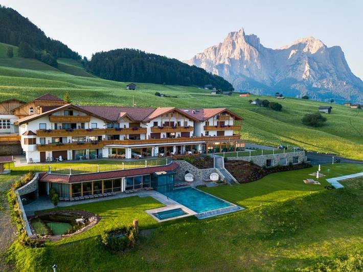 Hotel für 4 Personen, mit Whirlpool und Garten sowie Sauna und Pool - 1
