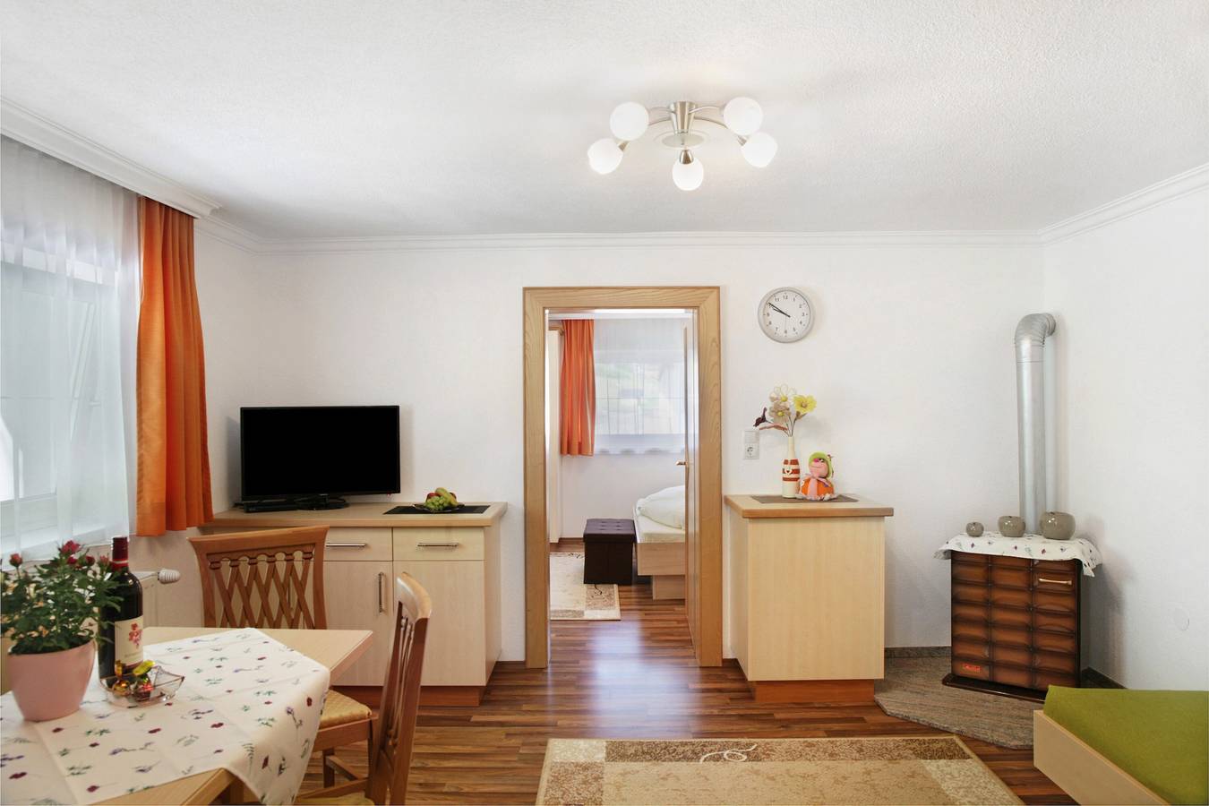 Ganze Wohnung, Ferienwohnung "Bergglück" mit Bergblick, Wlan & Balkon in See, Verwall