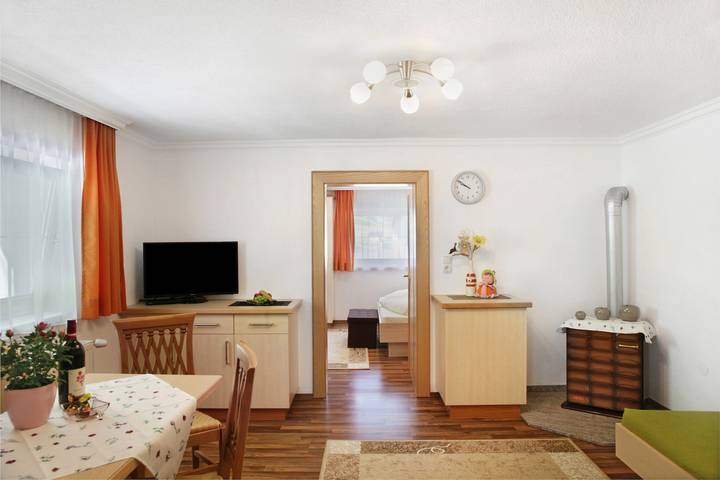 Ferienwohnung für 4 Personen, mit Balkon in See - 2