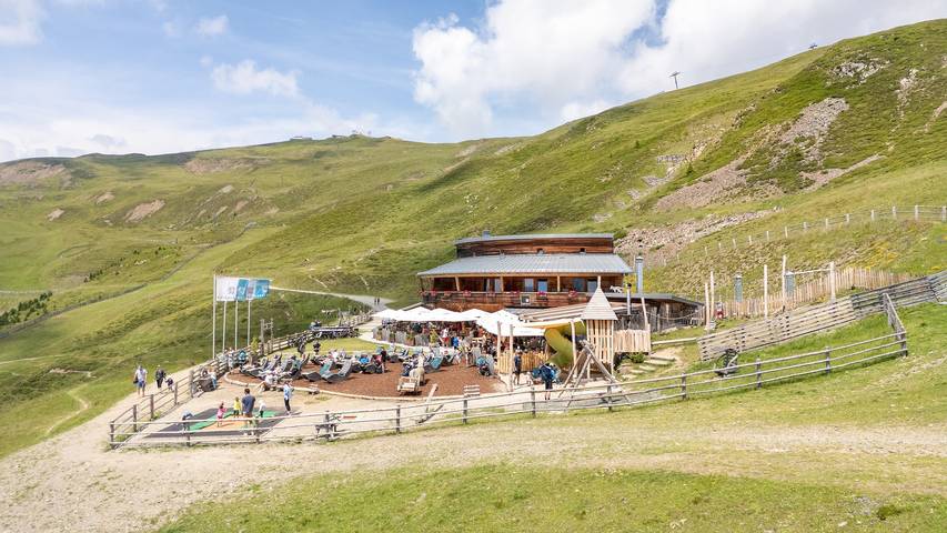 Chambre 'Rossalm Panoramazimmer 4' avec terrasse commune, jardin commun et Wi-Fi in Eores, Bressanone
