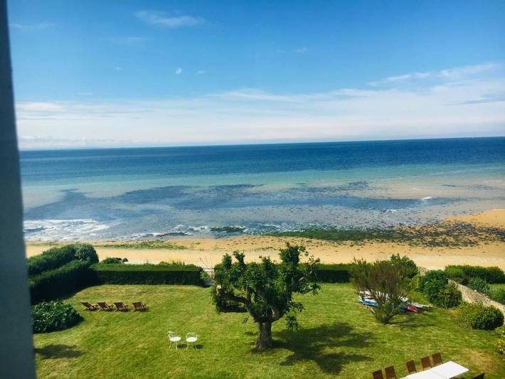 Chambre d’hôte pour 2 personnes, avec Jardin et Vue à Grandcamp-Maisy