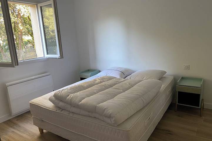 Location de vacances pour 10 personnes, avec jacuzzi ainsi que jardin et piscine dans Plage de Matha - 4