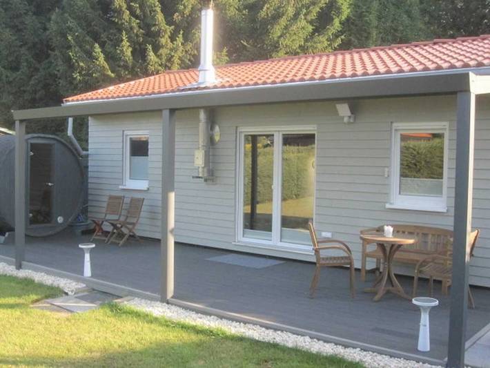Ferienhaus für 2 Personen, mit Terrasse und Garten sowie Sauna in Lahntal-Westerwald