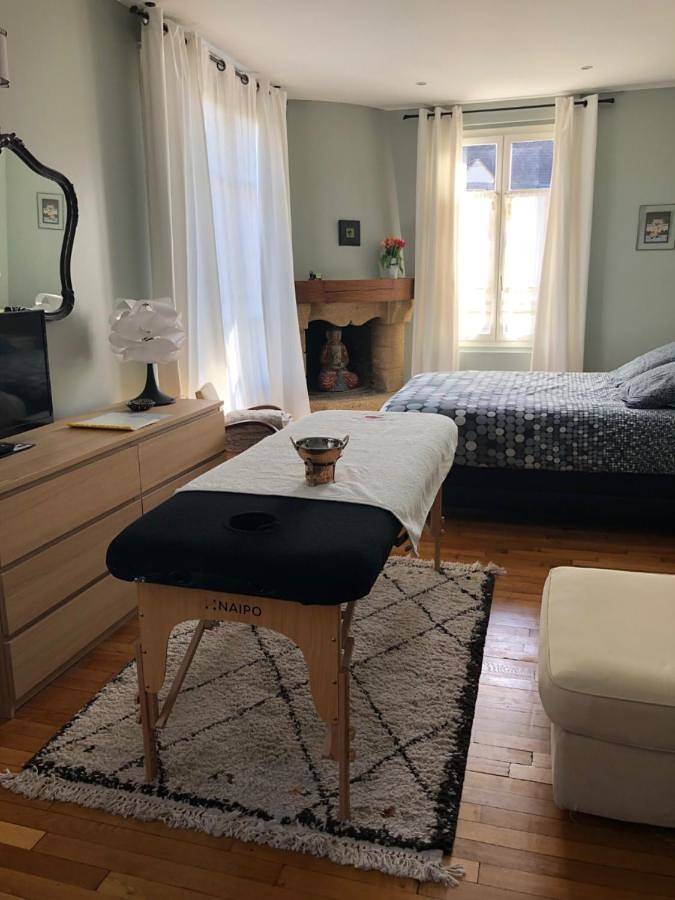 Double Room with Private Bathroom in Bois-le-Roi, Seine-et-Marne