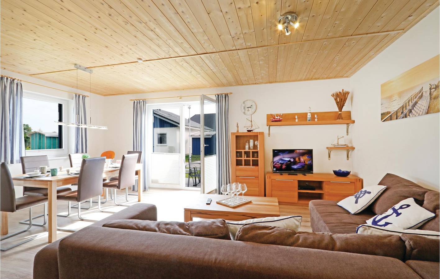 Rückzugsort am Meer mit Terrasse & Parkplatz - 300m zum Strand Altefähr in Altefähr, Stralsund Umland