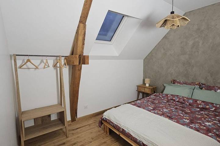 Gîte pour 6 personnes, avec jardin à Avon-les-Roches - 3