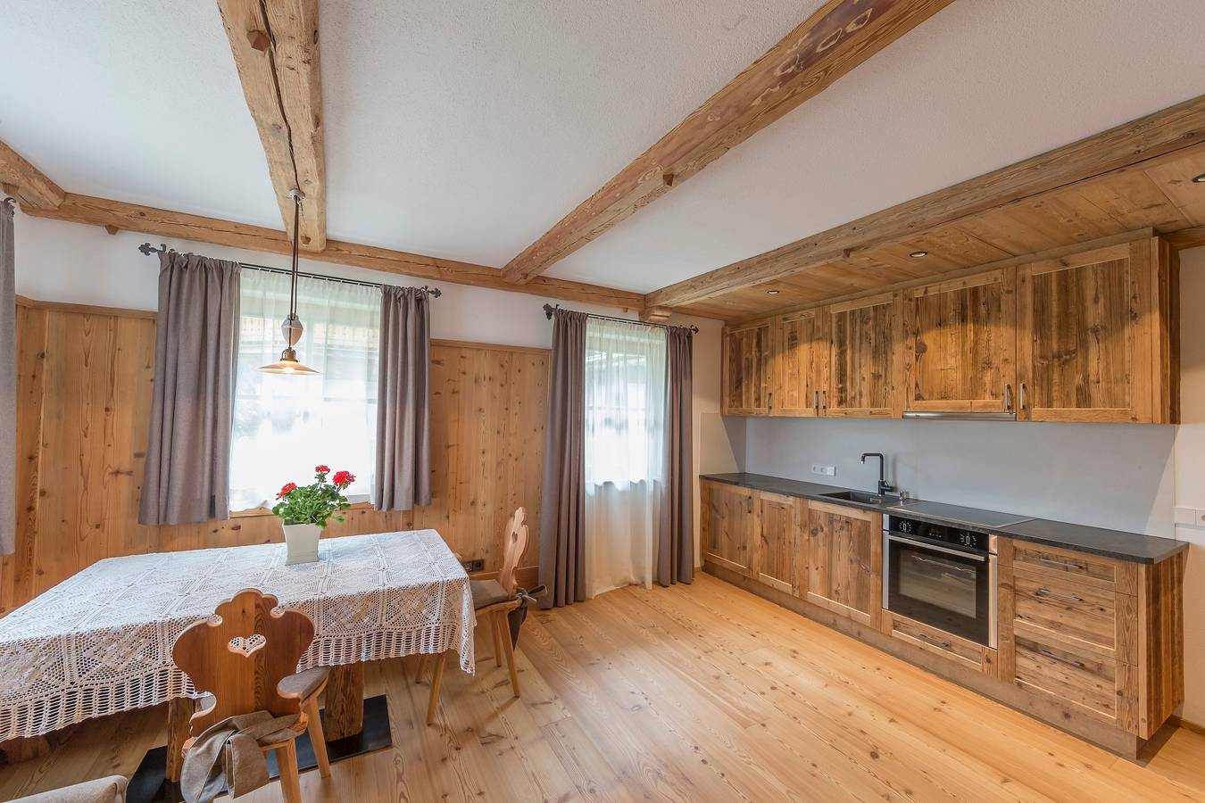Ganze Wohnung, Ferienwohnung Piz da Peres Kronplatz mit Bergblick, Pool, Sauna & Wlan in Olang, Dolomiti Superski
