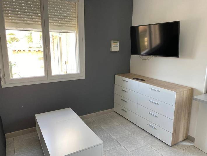 Gîte pour 7 personnes, avec terrasse à Canaules-et-Argentières