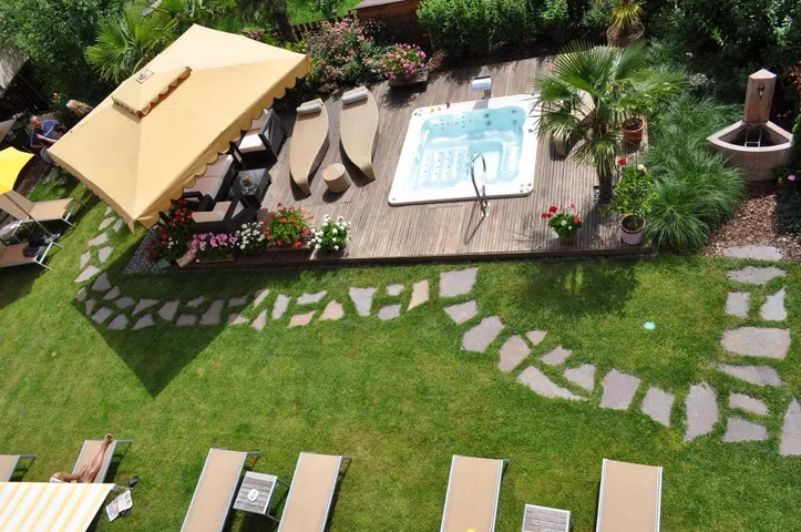 Hotel per 2 persone, con idromassaggio e giardino, con animali domestici - 1